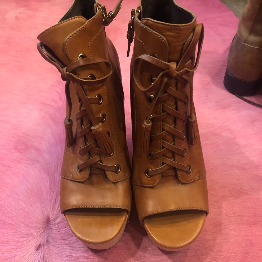Via Spiga heeled booties
